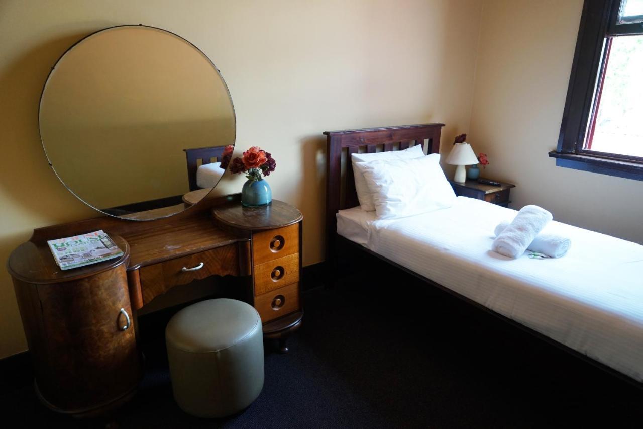 Sir Joseph Banks Hotel Sydney Esterno foto